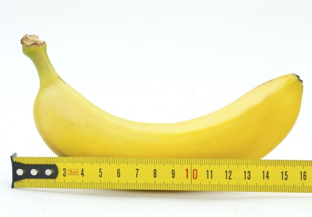 medindo o tamanho do pênis usando o exemplo de uma banana